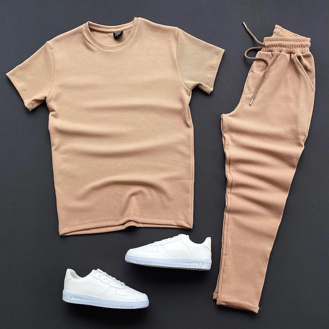 Conjunto Kay Puruha Essentials (Camiseta + Jogger) — Unisex